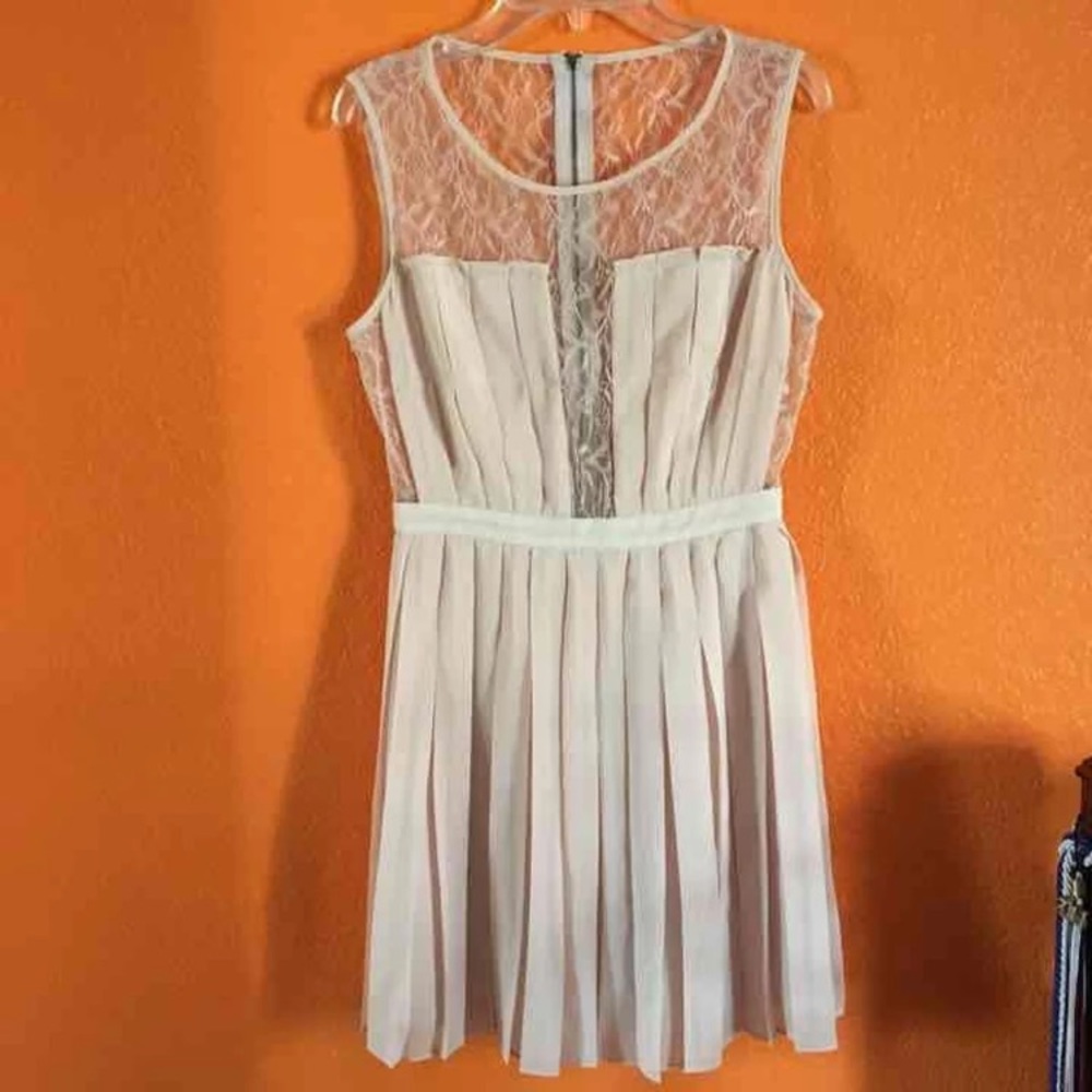 BCBGeneration lace dusty rose dress